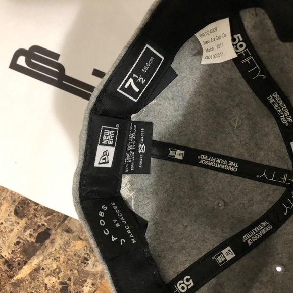 Marc Jacobs x New Era 59FIFTY "Paris" Fitted Cap - Picture 4 of 5